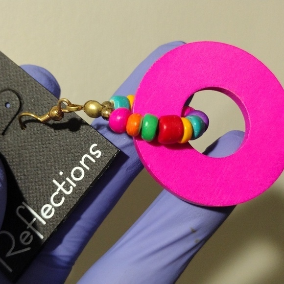 Women's Stylish Gold tone Colorful Pink Beaded Hoop Drop Dangle Earrings, 2.5-in - Picture 4 of 5